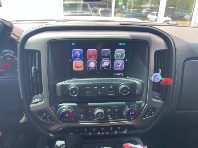 Used 2018 GMC Sierra 2500 Denali w/ Duramax Plus Package AWD/4WD image 21