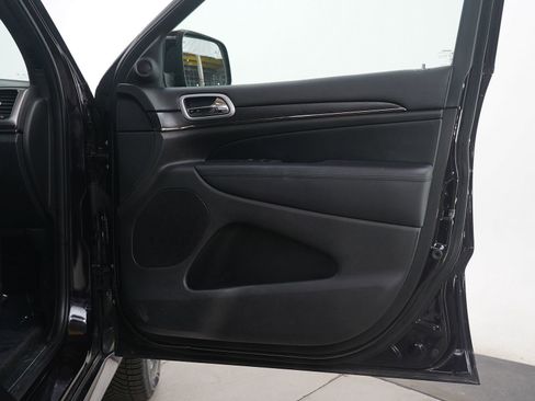 Used 2018 Jeep Grand Cherokee High Altitude image 12