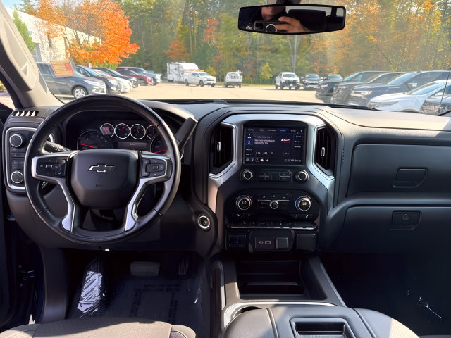 Used 2020 Chevrolet Silverado 1500 LT Trail Boss AWD/4WD image 24
