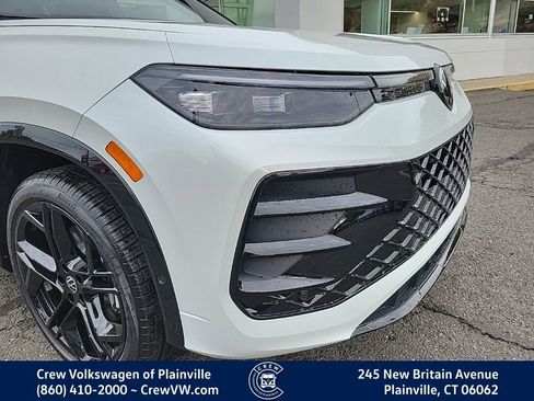 New 2026 Volkswagen Tiguan SE R-Line image 3