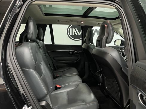 Used 2020 Volvo XC90 T6 Momentum image 34