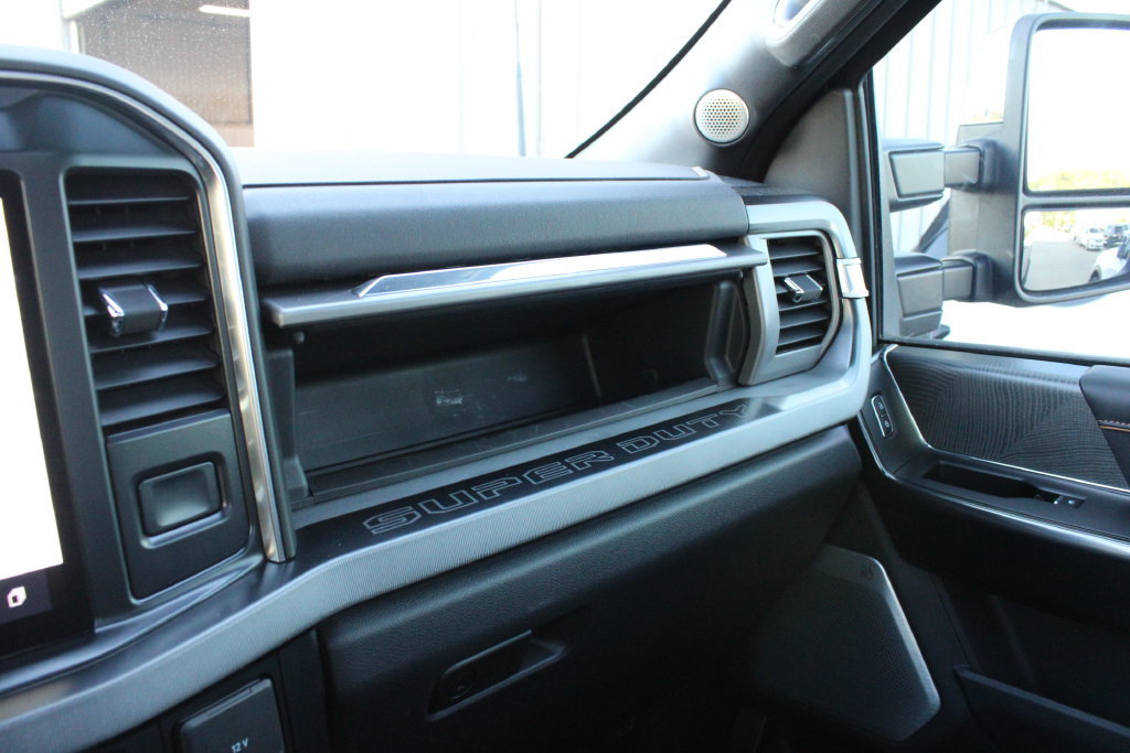 Used 2024 Ford F350 Platinum AWD/4WD image 21