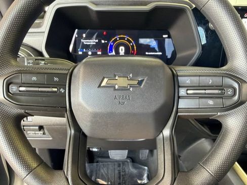 Used 2026 Chevrolet Colorado Trail Boss AWD/4WD image 25