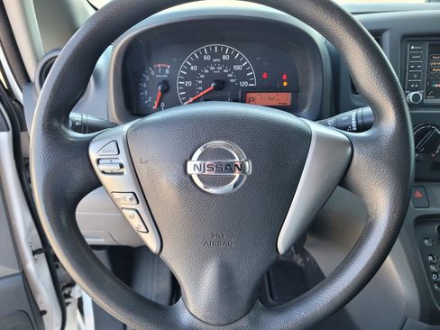 Used 2020 Nissan NV200 S FWD image 16