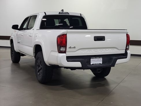 Used 2021 Toyota Tacoma SR5 w/ Technology Package AWD/4WD image 5