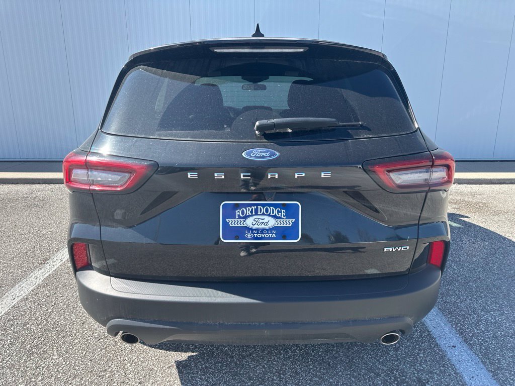 Certified 2025 Ford Escape ST-Line Select AWD/4WD image 6