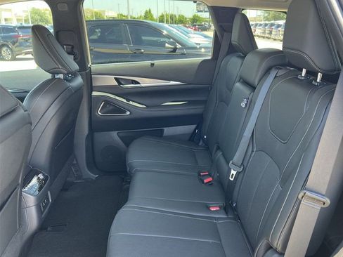 New 2026 INFINITI QX60 Luxe image 28