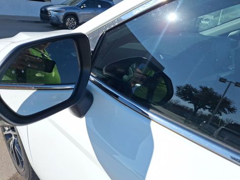 Used 2024 Toyota Camry SE image 13