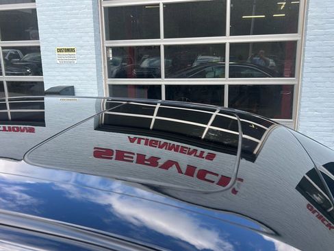 Used 2019 Ford Taurus Limited image 10