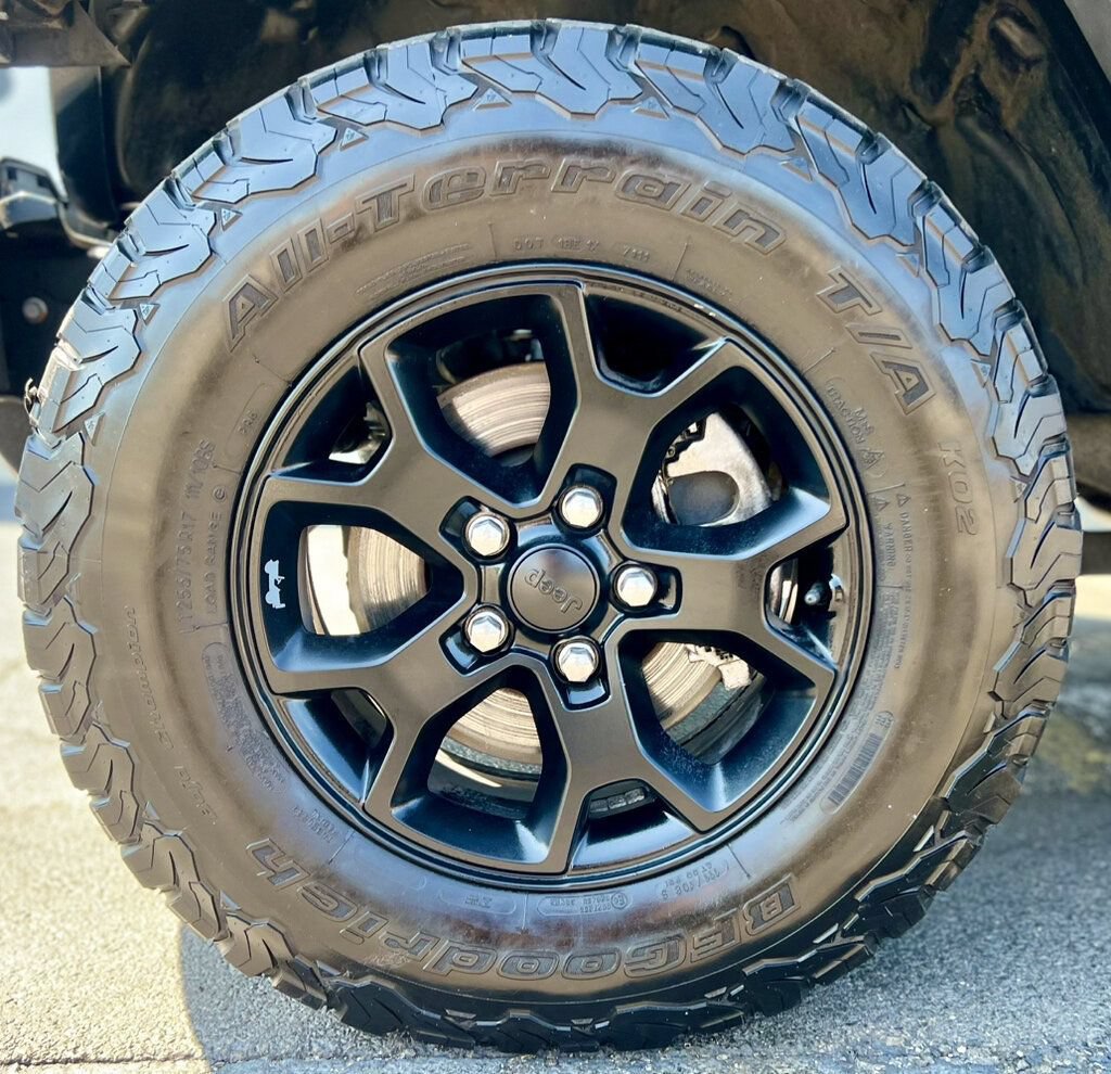 Used 2021 Jeep Wrangler Unlimited Sport AWD/4WD image 32