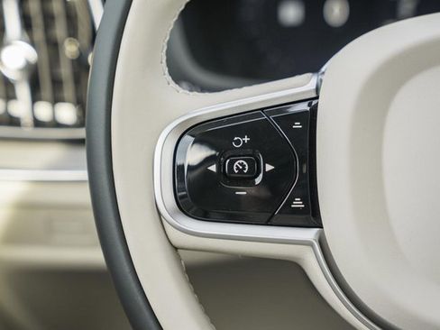 New 2026 Volvo V60 B5 Cross Country Plus w/ Protection Package Premier image 27