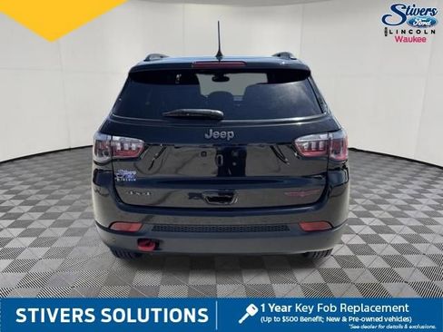 Used 2024 Jeep Compass Trailhawk AWD/4WD image 6
