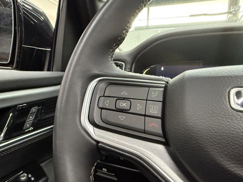 Used 2023 Jeep Wagoneer Series II image 18