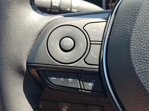 Used 2025 Toyota RAV4 XLE Premium AWD/4WD image 17