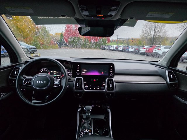 Certified 2023 Kia Sorento S w/ Panoramic Sunroof Package AWD/4WD image 19