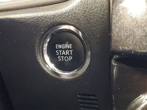 Used 2024 Toyota 4Runner TRD Off-Road Premium image 32