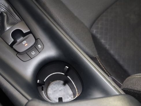 Used 2021 Toyota C-HR LE FWD image 22