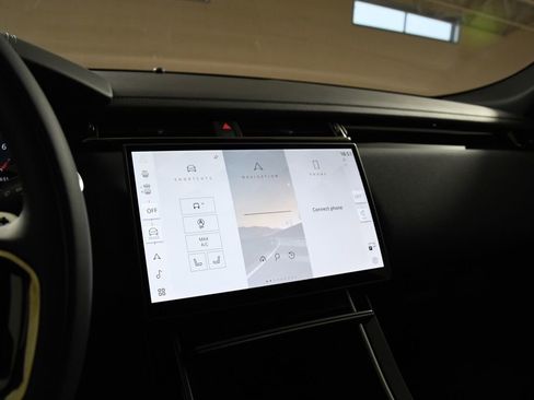 New 2026 Land Rover Range Rover Velar Dynamic SE image 33