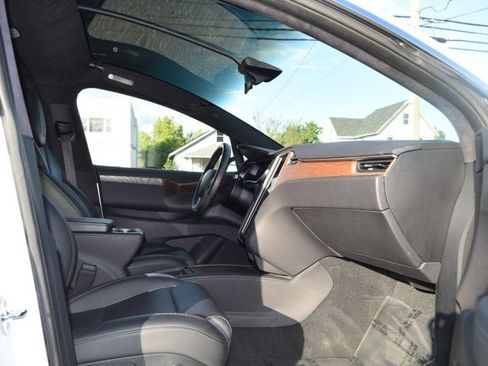 Used 2019 Tesla Model X 100D AWD/4WD image 18