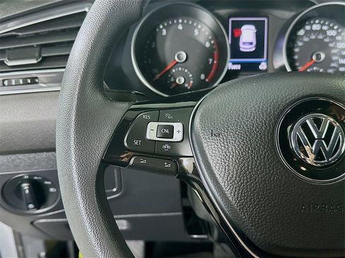 Used 2021 Volkswagen Tiguan S image 26