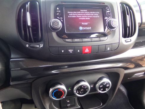 Used 2014 FIAT 500L Pop image 22