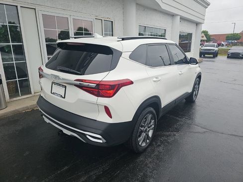 Used 2023 Kia Seltos S AWD/4WD image 4