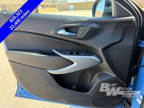 Used 2024 Chevrolet Trax RS w/ Driver Confidence Package image 11