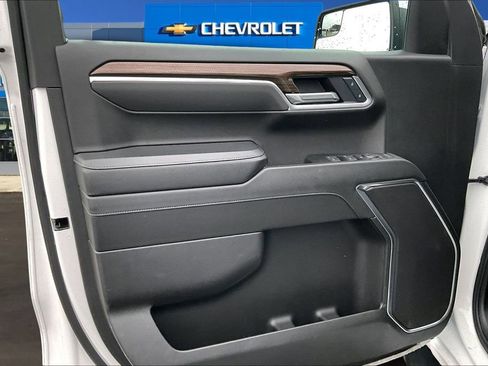 Used 2025 Chevrolet Silverado 1500 LT image 21