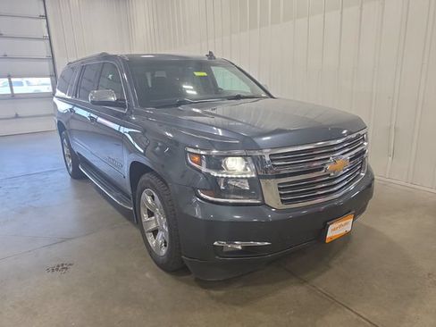 Used 2019 Chevrolet Suburban Premier AWD/4WD image 2