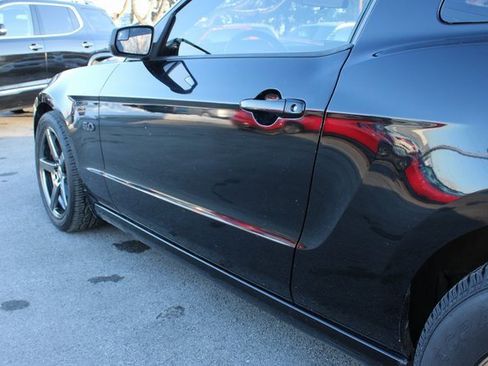 Used 2013 Ford Mustang GT image 39