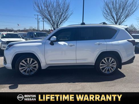 Used 2023 Lexus LX 600 4WD w/ Accessory Package (Z1) image 5