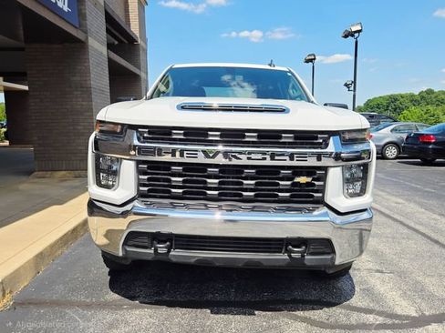 Used 2022 Chevrolet Silverado 2500 LT AWD/4WD image 2