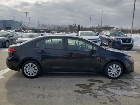 Used 2021 Toyota Corolla LE image 8