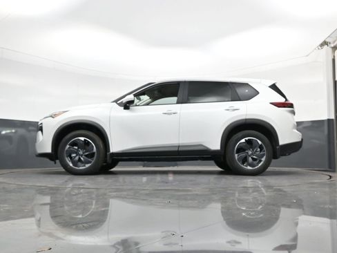 New 2025 Nissan Rogue SV image 20