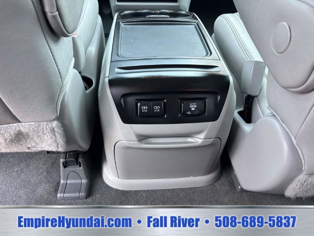 Used 2018 Toyota Sienna XLE w/ XLE Navigation Package AWD/4WD image 10