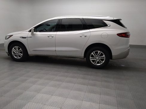 Used 2018 Buick Enclave Essence image 3