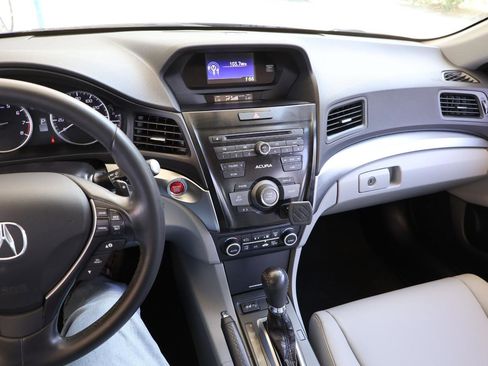 Used 2018 Acura ILX FWD image 42