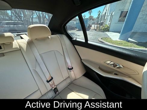 Used 2019 BMW 330i xDrive Sedan w/ Premium Package image 13