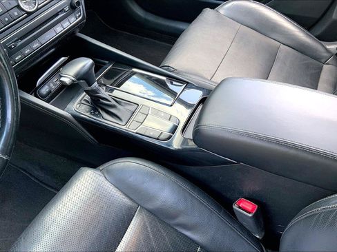 Used 2018 Kia Cadenza Premium w/ Luxury Package FWD image 14