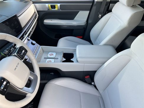 New 2026 Hyundai Santa Fe SE image 18