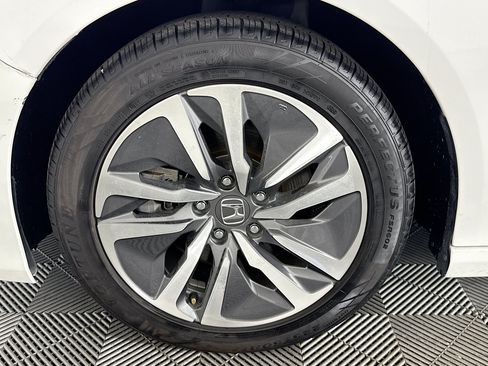 Used 2019 Honda Accord EX image 36