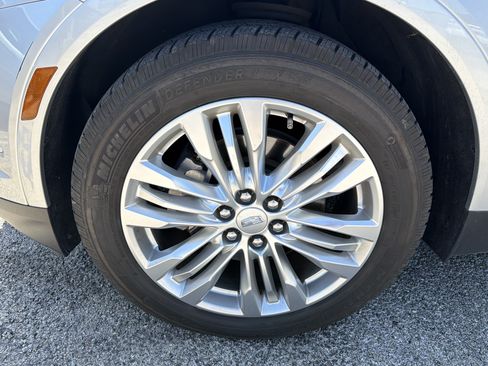 Used 2019 Cadillac XT5 Premium Luxury w/ Driver Assist Package FWD image 9