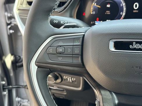 New 2026 Jeep Grand Cherokee Altitude AWD/4WD image 33