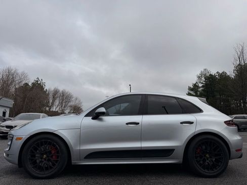 Used 2018 Porsche Macan GTS image 2