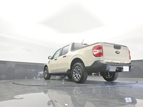 New 2025 Ford Maverick XLT image 33