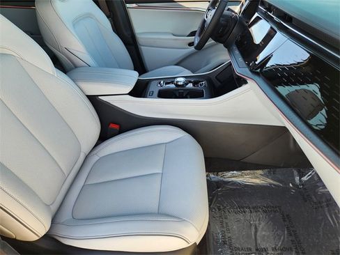 Used 2025 Jeep Wagoneer S Limited image 15