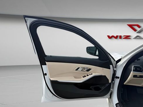 Used 2023 BMW 330i xDrive Sedan w/ Driving Assistance Package image 11