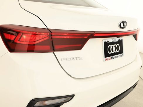 Used 2020 Kia Forte LXS FWD image 33
