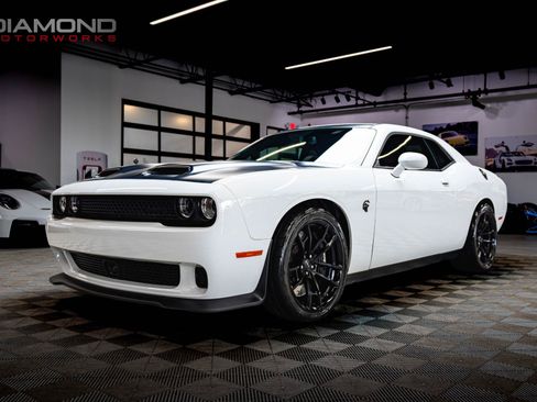 Used 2023 Dodge Challenger SRT Hellcat RWD image 14