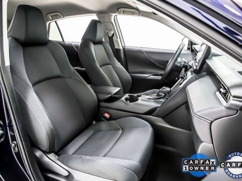 Used 2023 Toyota Venza LE image 35